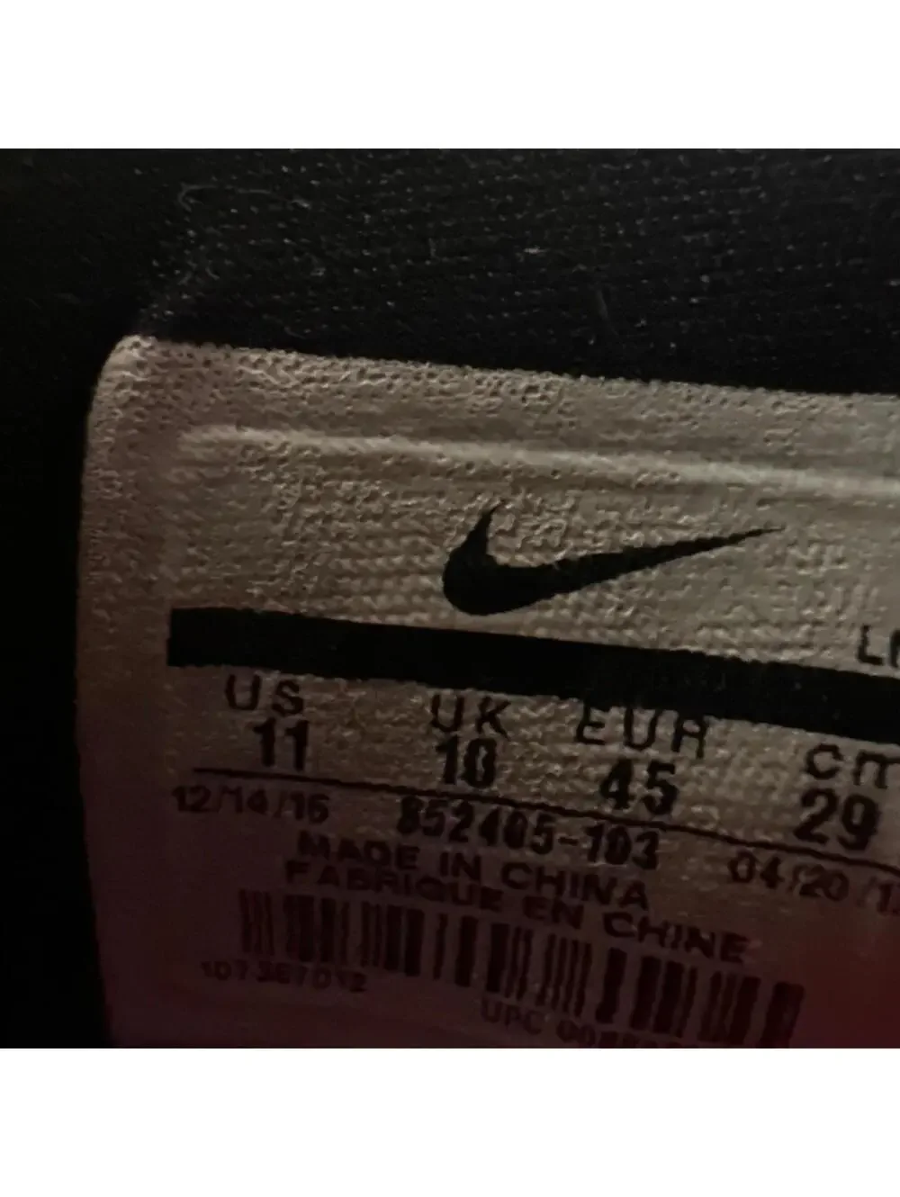 Nike LeBron XIV Size 11 Men’s Basketball Sneakers 852405-103